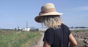 Η αγρότισσα Ελένη Κρητικού μιλά για μια ζωή στα χωράφια και στη λαϊκή αγορά